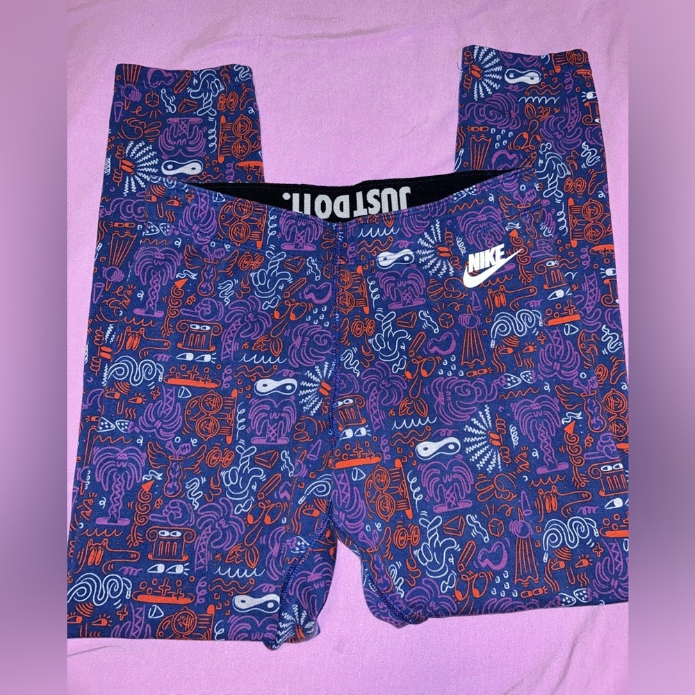 Nike Capri leggings - Picture 2 of 4